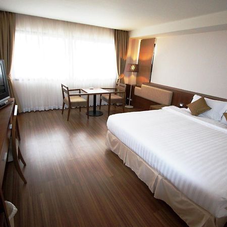 Hiran Residence Patong Kültér fotó