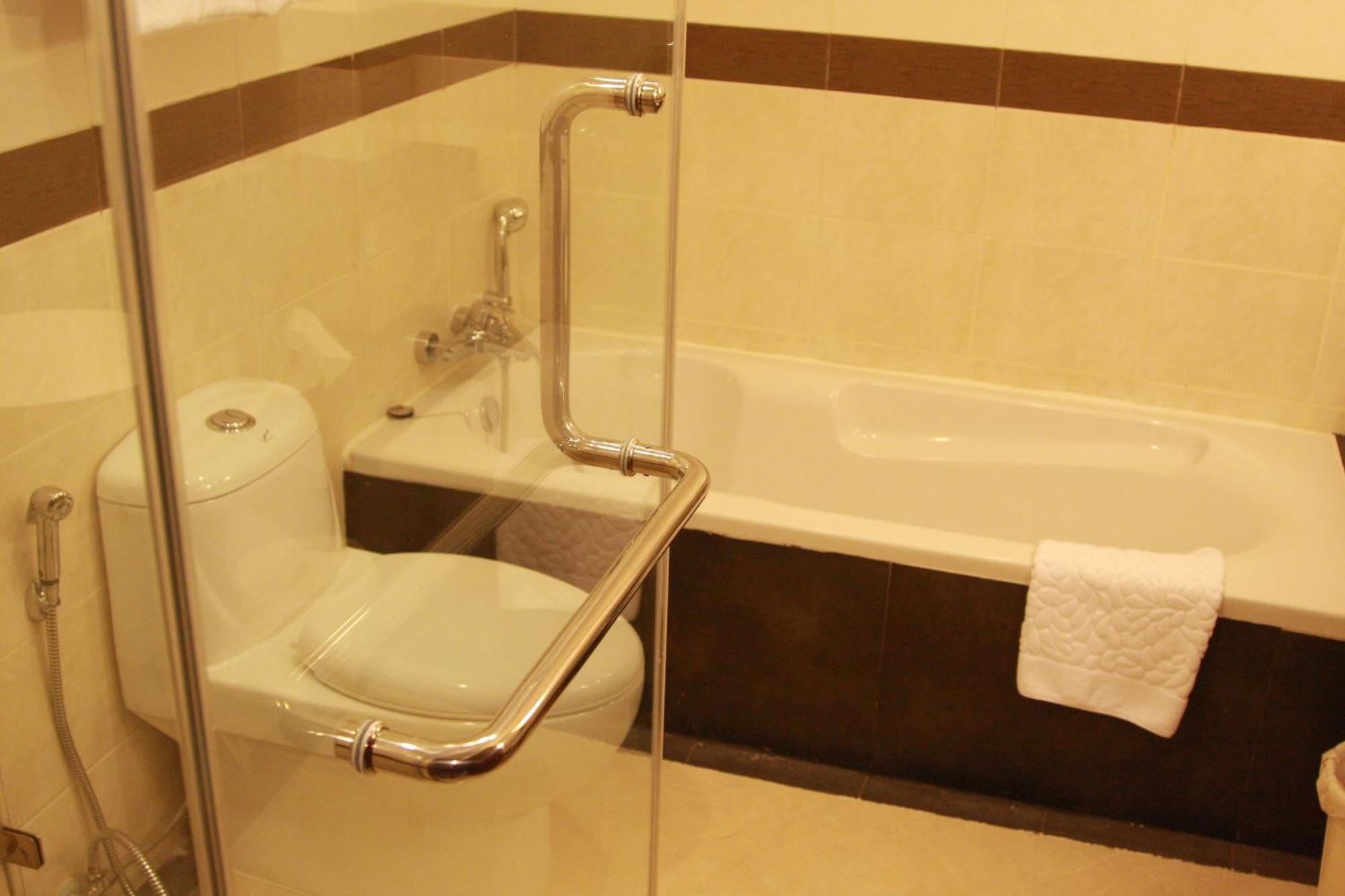 Hiran Residence Patong Kültér fotó